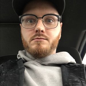 Meet your Posher, Simon